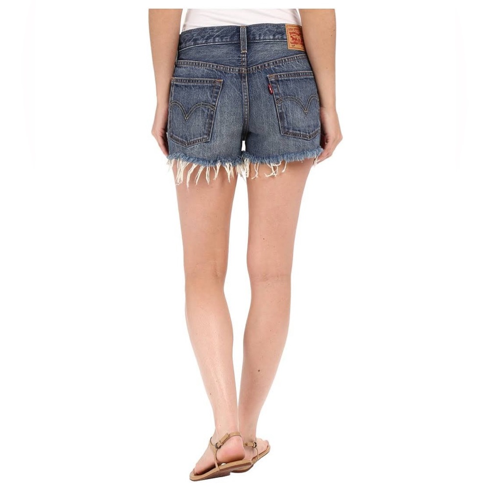 Levi’s 501 mid-rise cutoff jean shorts medium wash with cherry embroidery Sz 27 - Picture 4 of 16